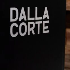 Dalla Corte Mina Espresso Machine (220v) - Dark Oak -Coffee Makers Store IMG 6725 bba96b77 5c2f 4ff7 bd96 2aa4ec9685cf