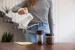 Fellow Stagg 1L Pour-Over Kettle - Matte White 7 Fellow Stagg 1L Pour-Over Kettle - Matte White -Coffee Makers Store TG7A8757