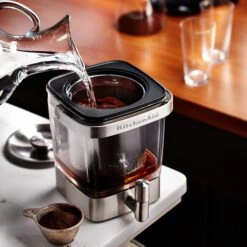 KitchenAid® Cold Brew Coffee Maker - 14 Cup -Coffee Makers Store kitchenaidcoldbrewmakerlifestyle15 ea7e2c4d 373a 4d15 83f0 b4bbf51dad18